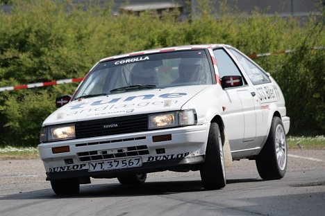 Thomas Mikkelsen og Francis Rasmussen i Toyota Corolla GT.
(Foto: Motorsporten.dk)